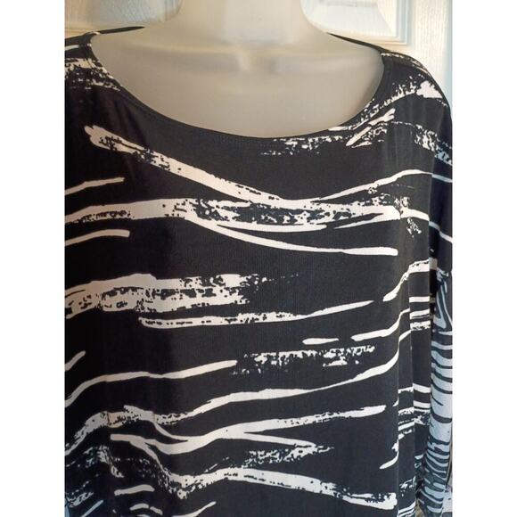 Travelers By Chico's Top Black White Striped Sz 2 Sheer Flutter Sleeves Stretch - Picture 2 of 9